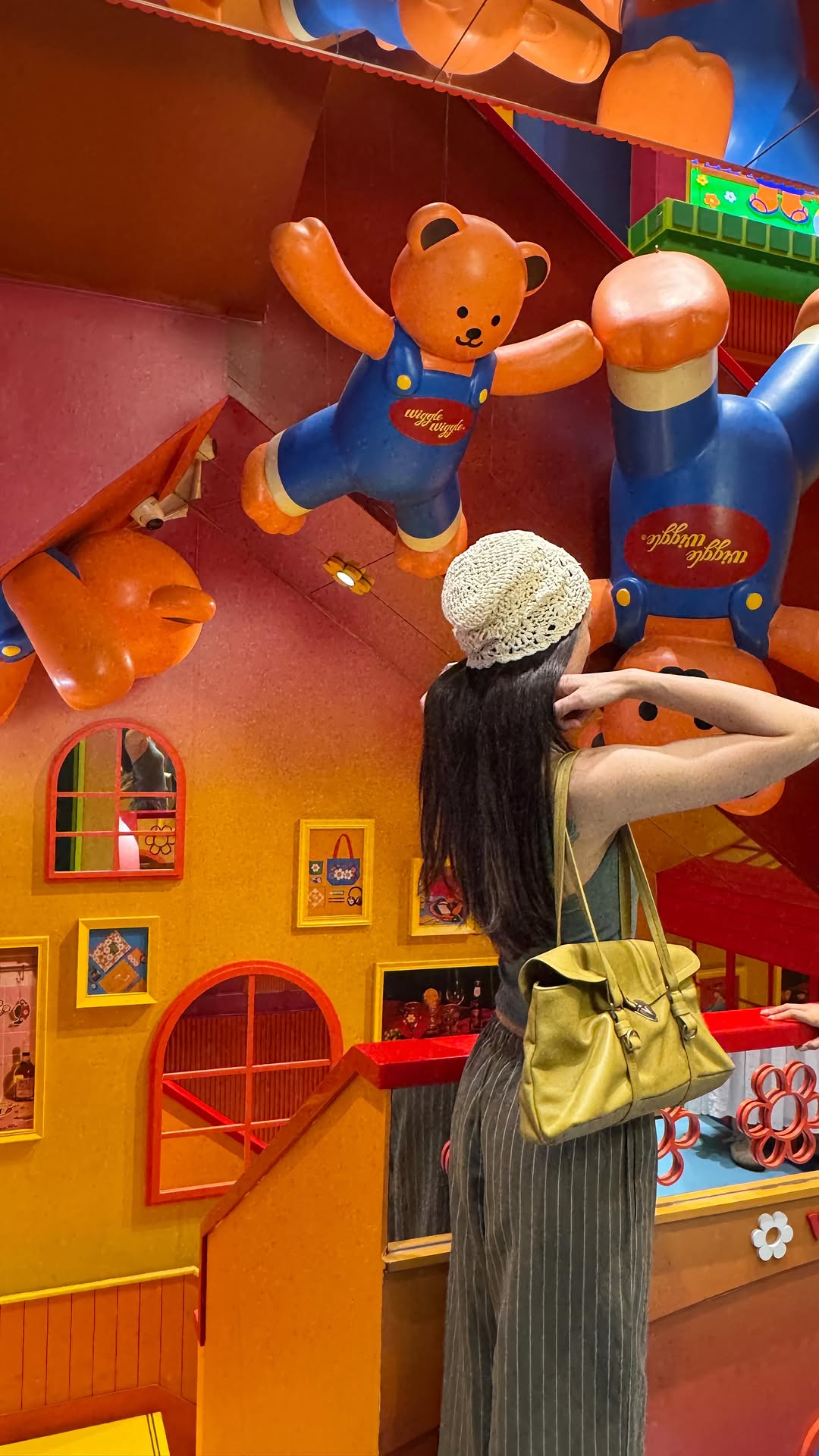 3 Shops in Shang Hai Shi