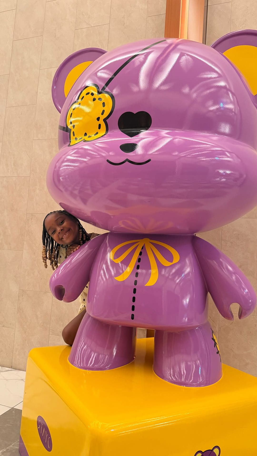 Entertainment Resorts With Art Installations
