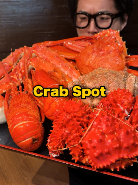 Shibuya Crab Buffet Offers All-You-Can-Eat Seafood