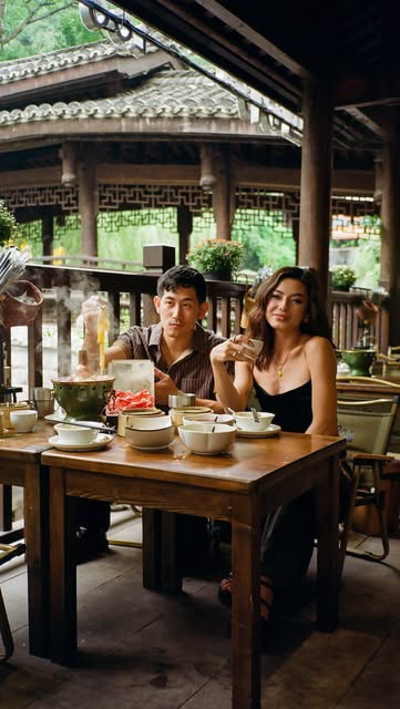 Chongqing's Historic Neighborhoods and Eateries