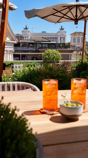 Rome's Best Rooftops, Cocktail Bars, and Cafes
