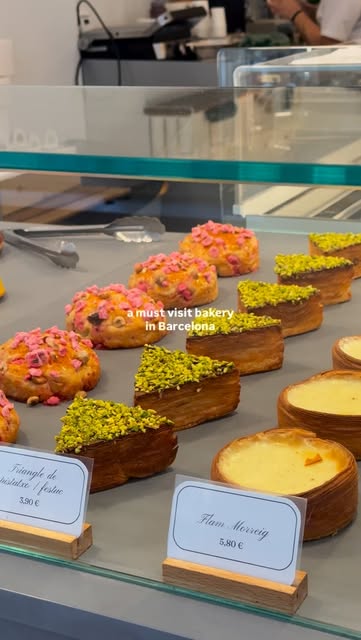 Morreig: Barcelona's Sweetest Brioche and Flan Destination