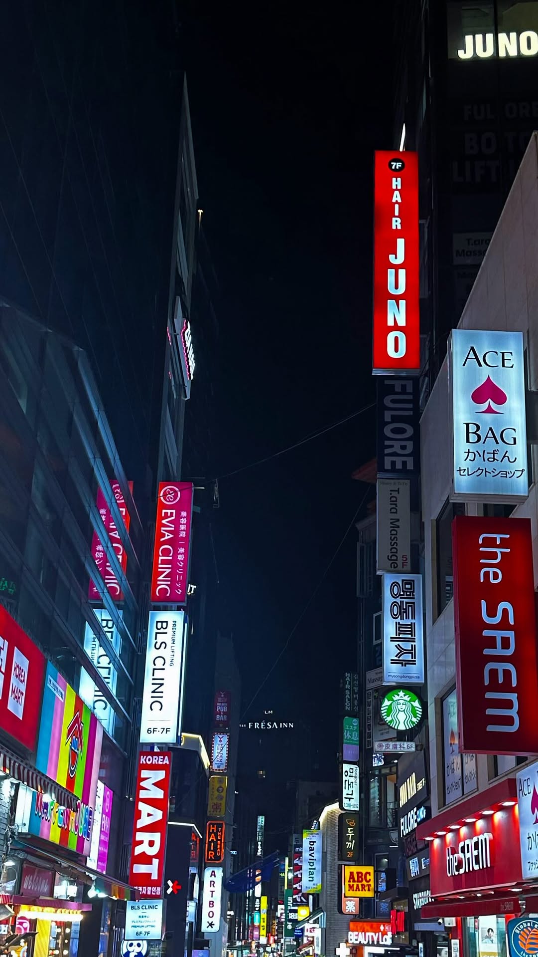 Myeongdong Kyoja: Seoul's Popular Noodle and Dumpling Spot