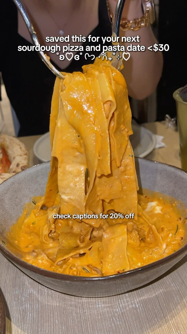 Santi's: Chewy Sourdough Pizza & Creamy Pasta