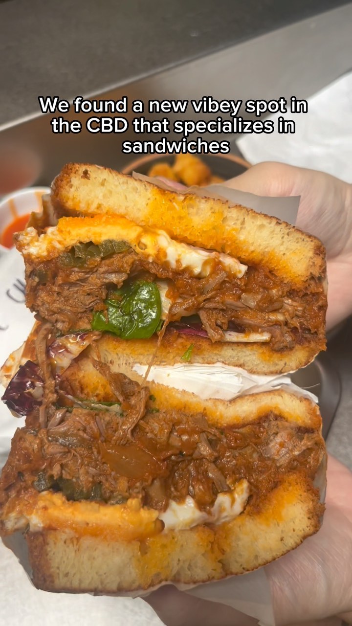 Youth-Run Singapore Cafe Boasts Amazing Service