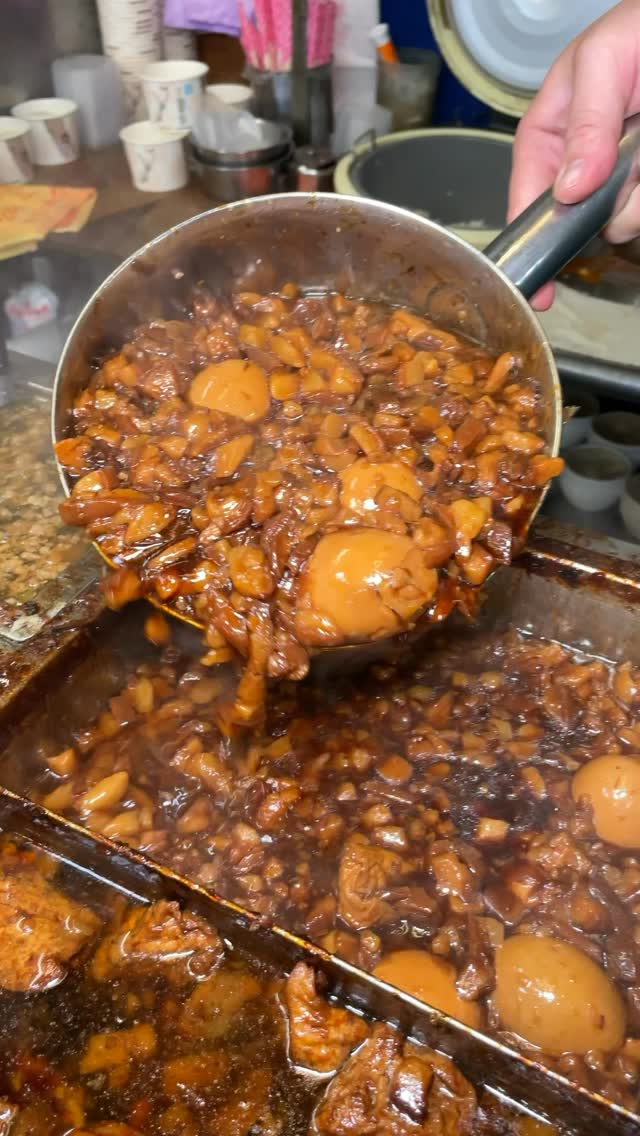 Nanjichang Night Market And Xiao Di Tong Zai Mi Gao