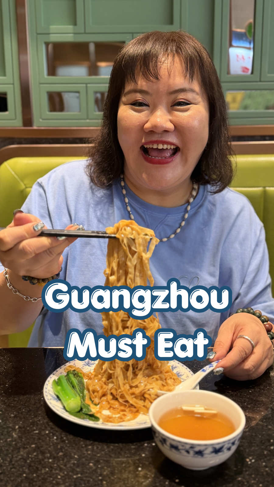 Cantonese Wonton Noodles in Guangzhou Market