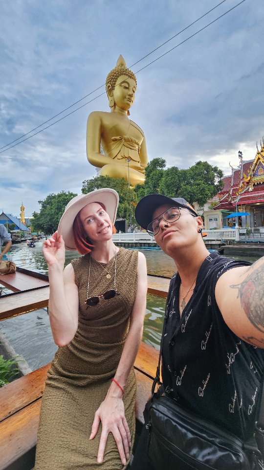 Wat Paknam Phasi Charoen: A Hidden Bangkok Gem