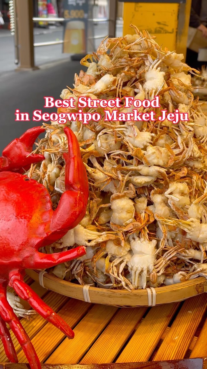 Jeju Markets: Bustling Dongmun and Family-Friendly Seogwipo