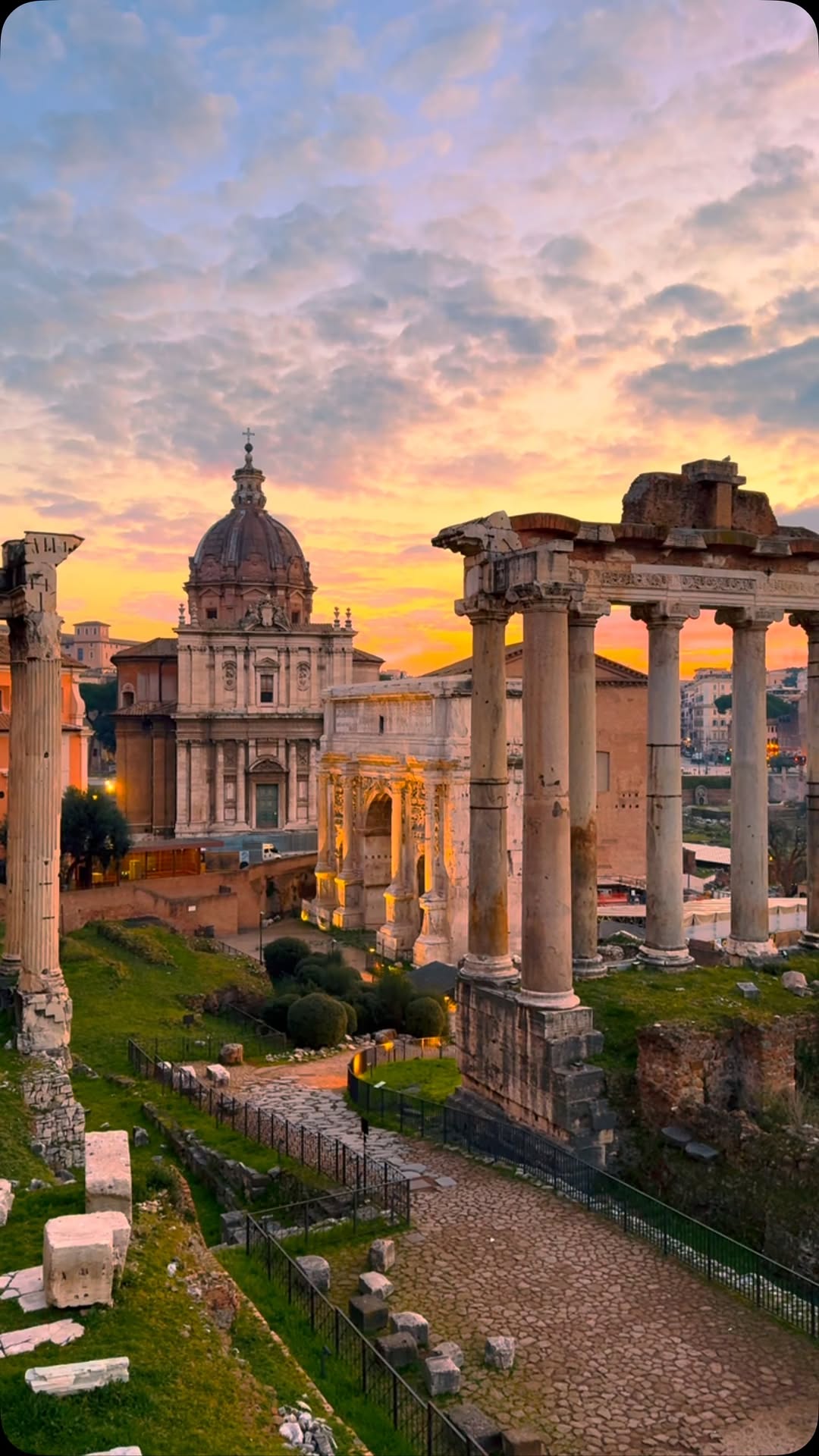 Colosseum And Roman Forum Sites