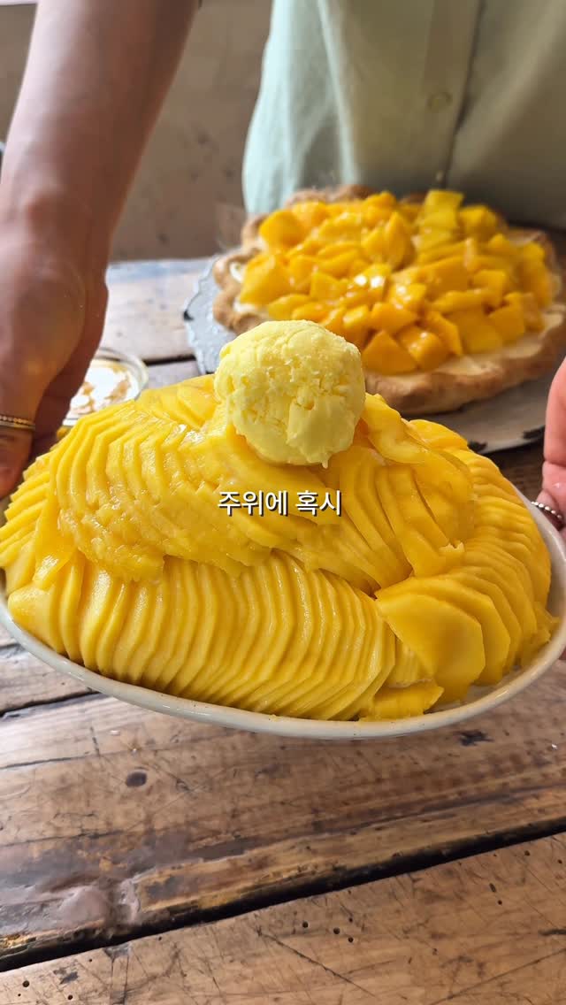 Ginger Bear Serves Giant Mango Desserts
