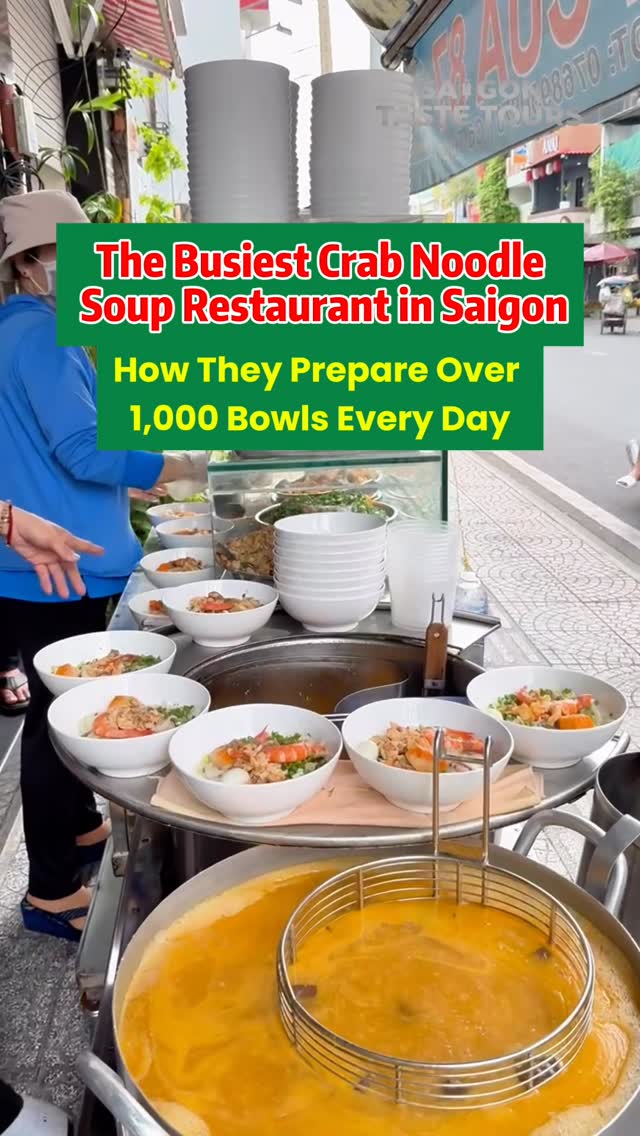 Saigon's Busiest Crab Noodle Soup Spot