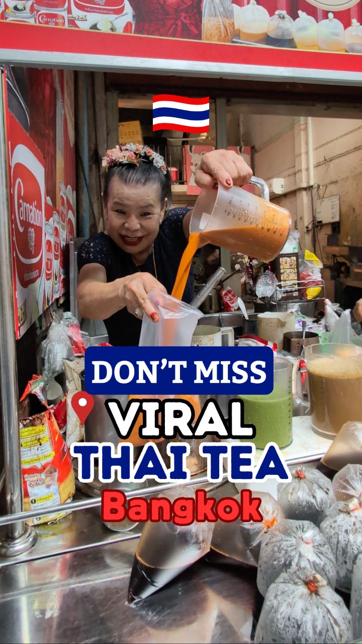 Bangkok Market's Famous Thai Tea Experience