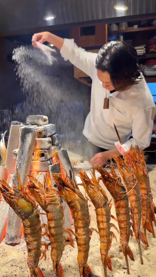 Sumigekijo Musashiza Offers Exquisite Seafood Dishes
