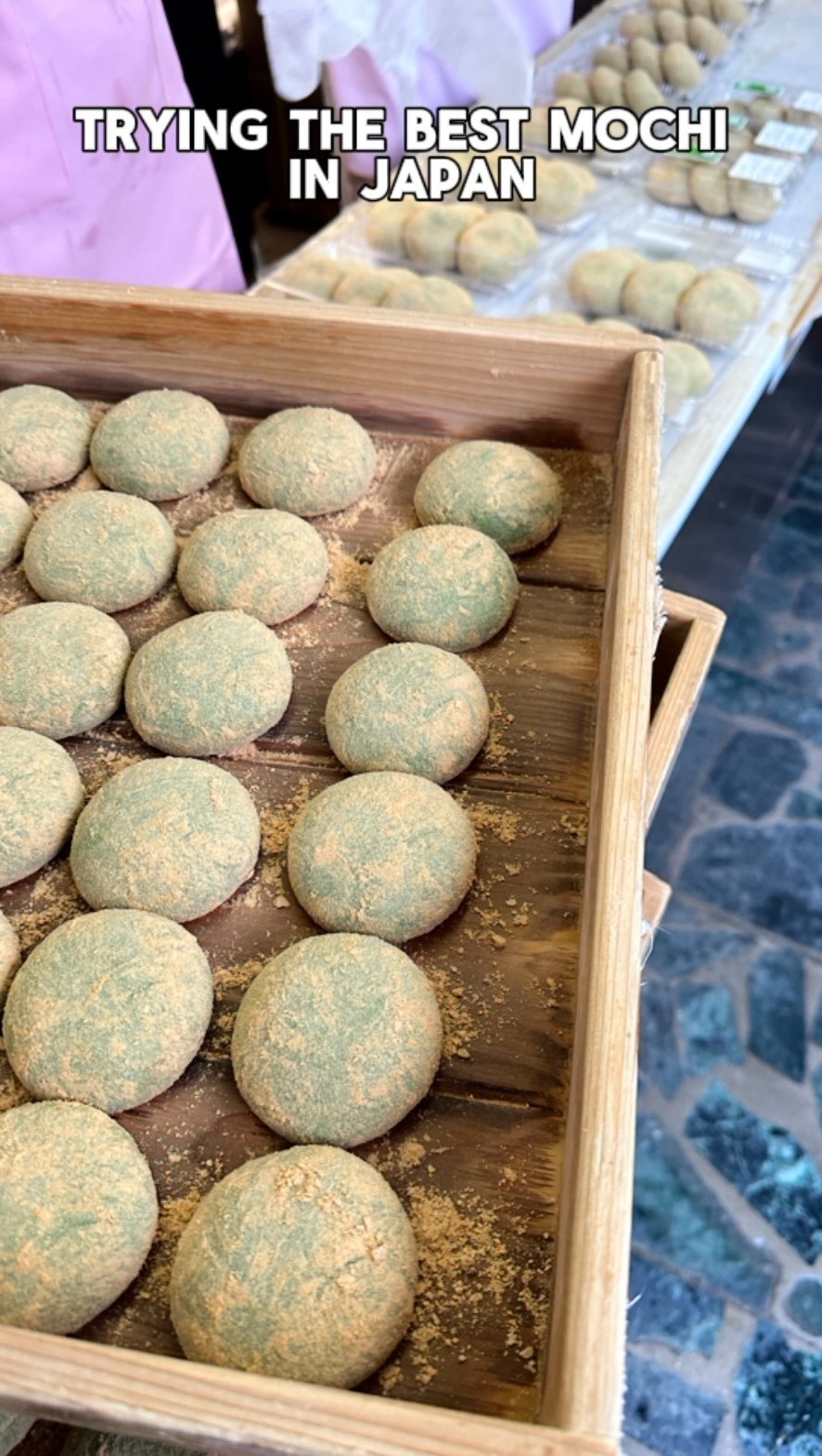 Nakatanidou's Energetic Mochi Making Process
