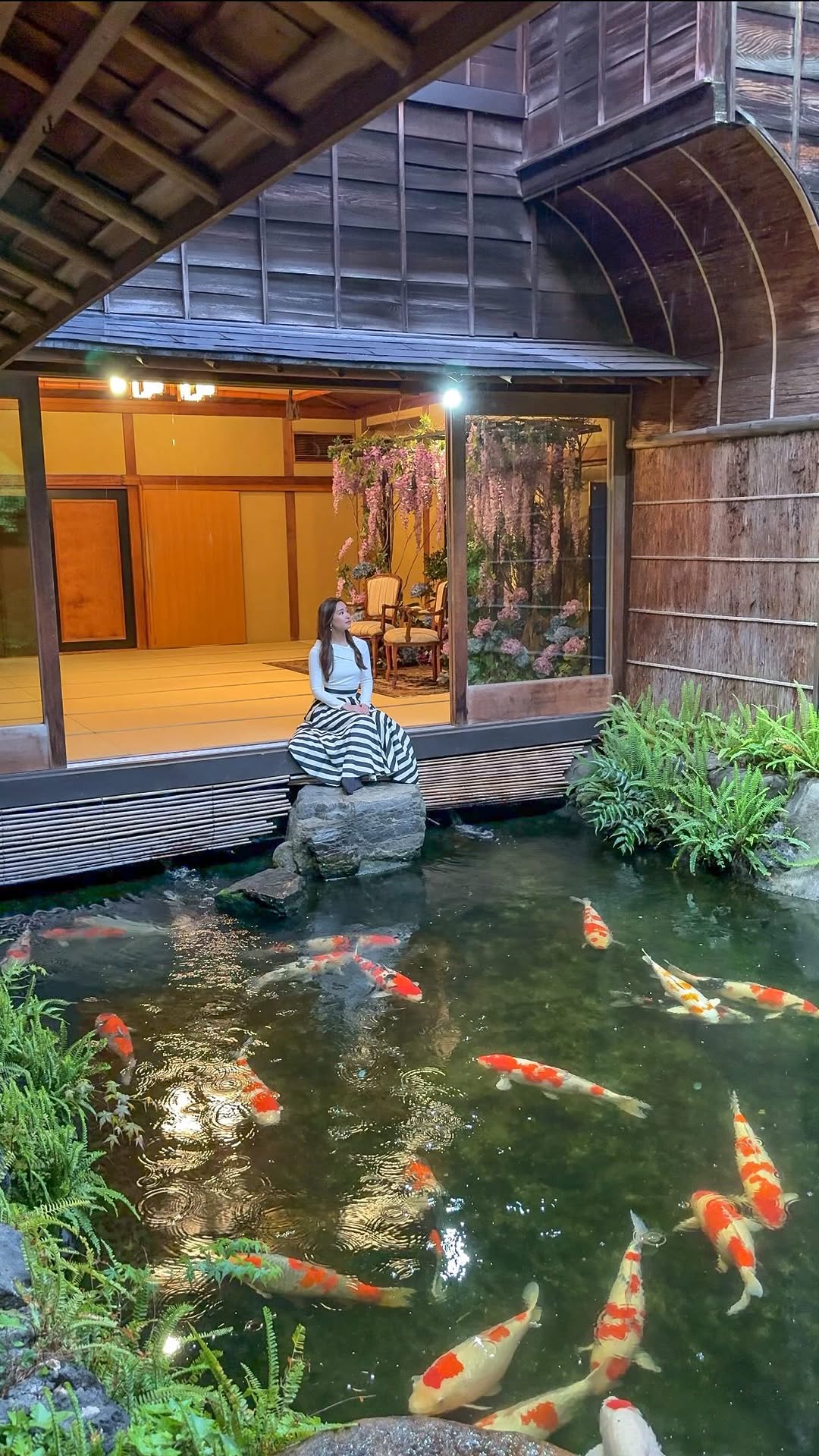 Tsukiji Jisaku: Tokyo Restaurant's Garden and Art
