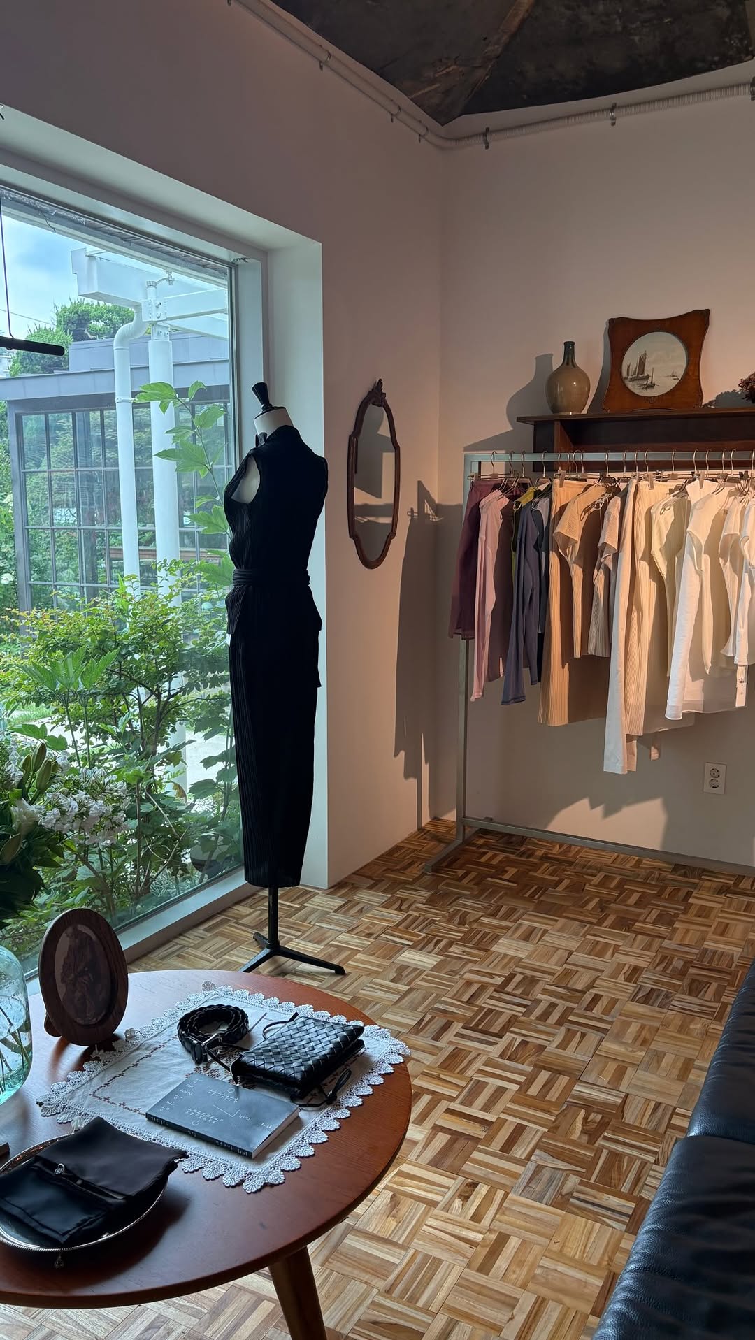 Å LAND Hongdae - Unique Fashion Destination