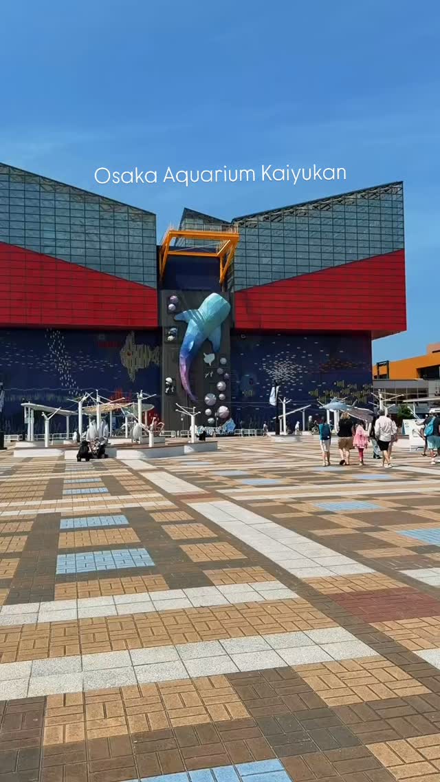 Osaka Aquarium Kaiyukan: A Premier Marine Destination