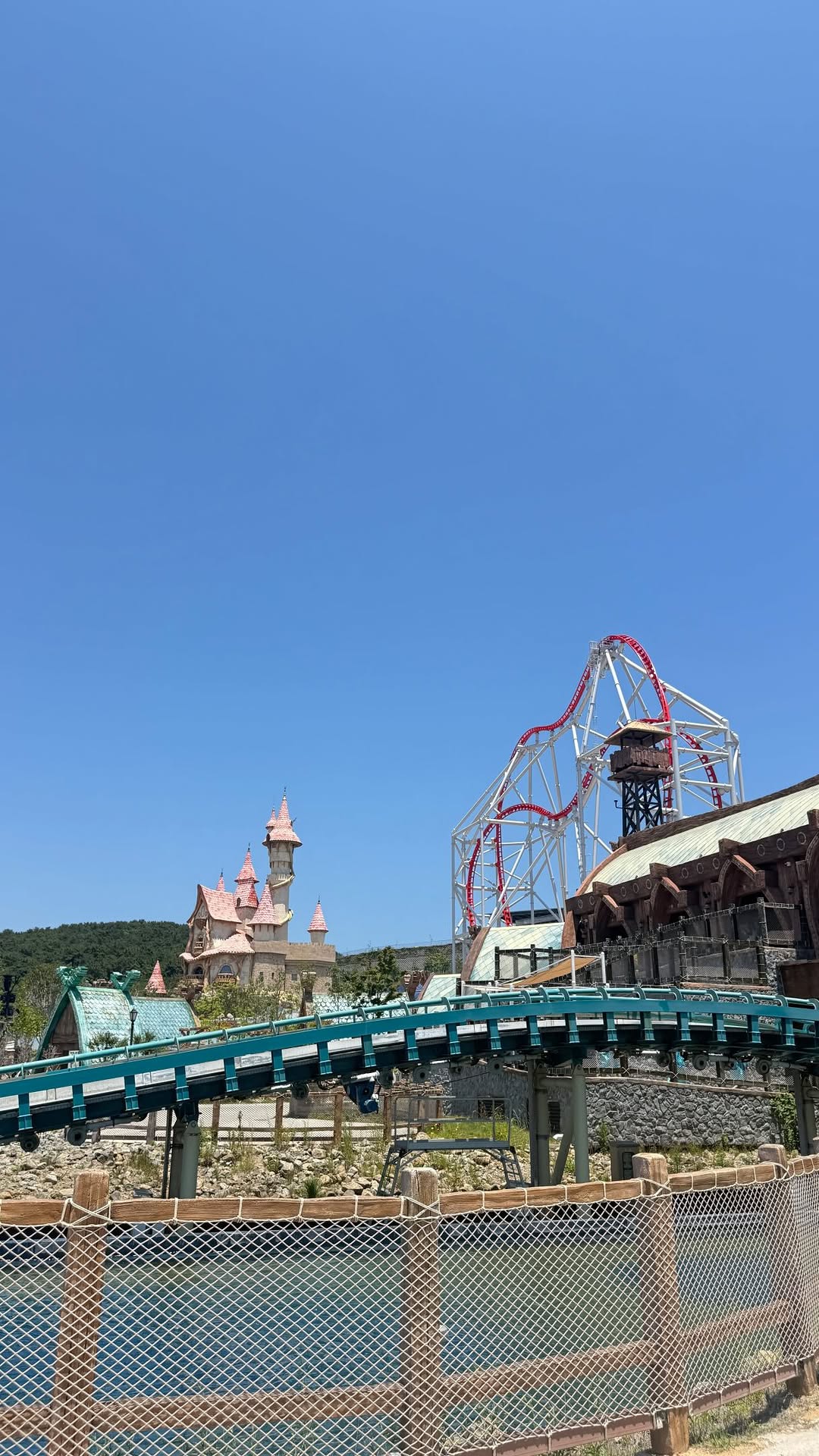 Thrilling Rides and Giant Attractions in South Korea