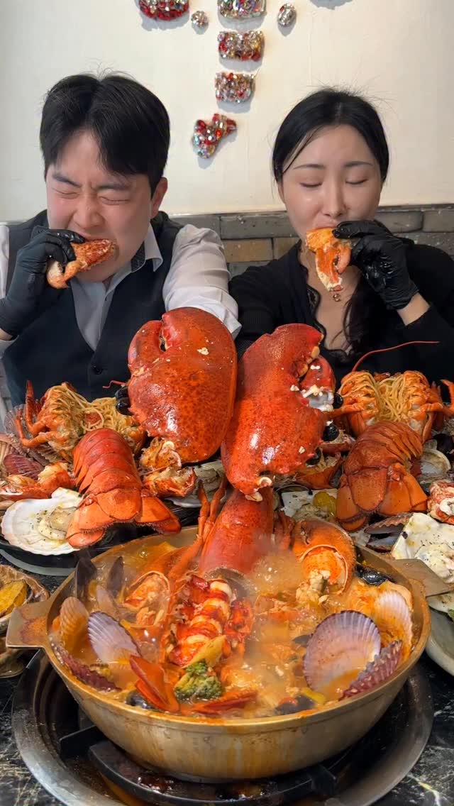 Haecheonobu's Lobster Feast in Seoul