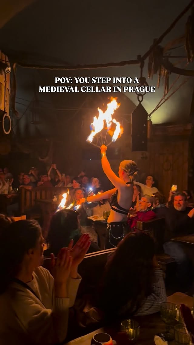Medieval Tavern Offers Pirate Fights and Dinner