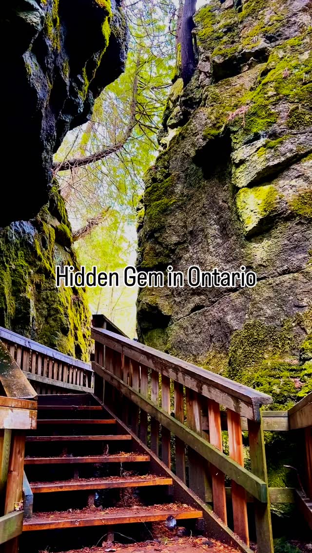 Mono Cliffs Provincial Park Offers Fairytale Hiking