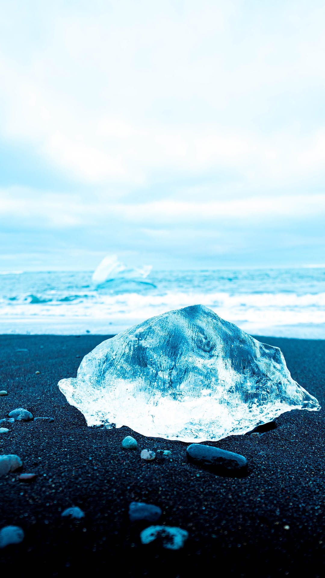 Diamond Beach: A Unique Icelandic Diamond Landscape
