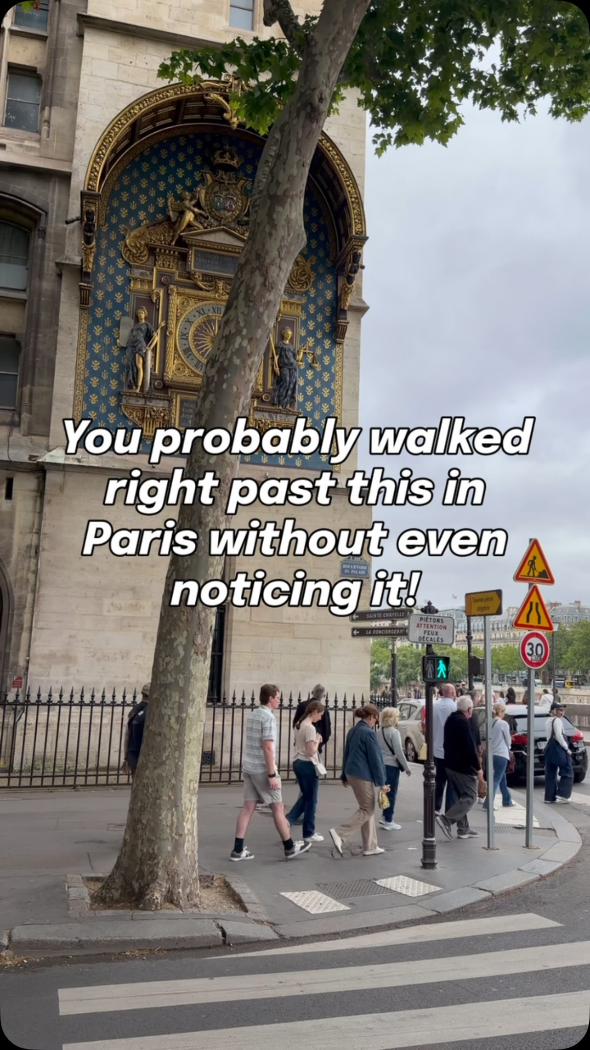 Paris's Oldest Public Clock and Its Historic Location