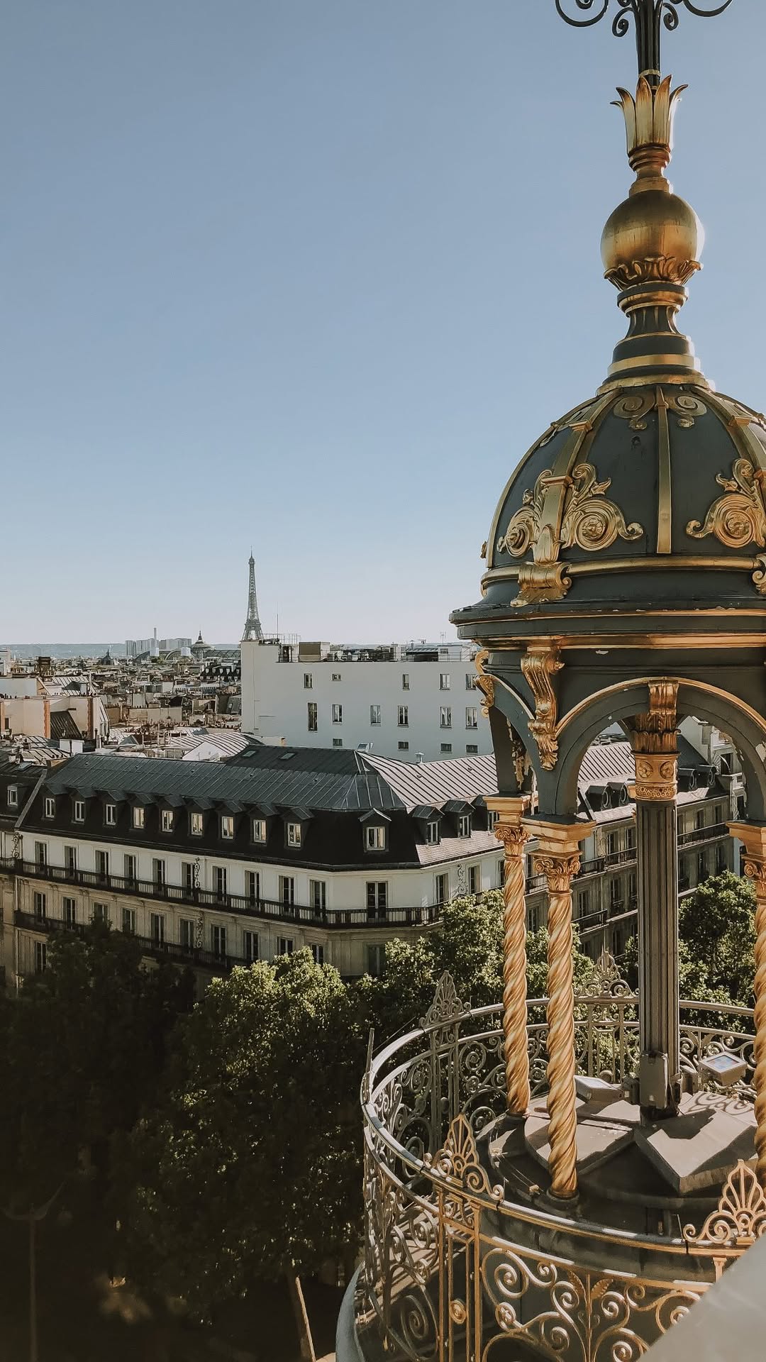 2 Landmarks in Paris