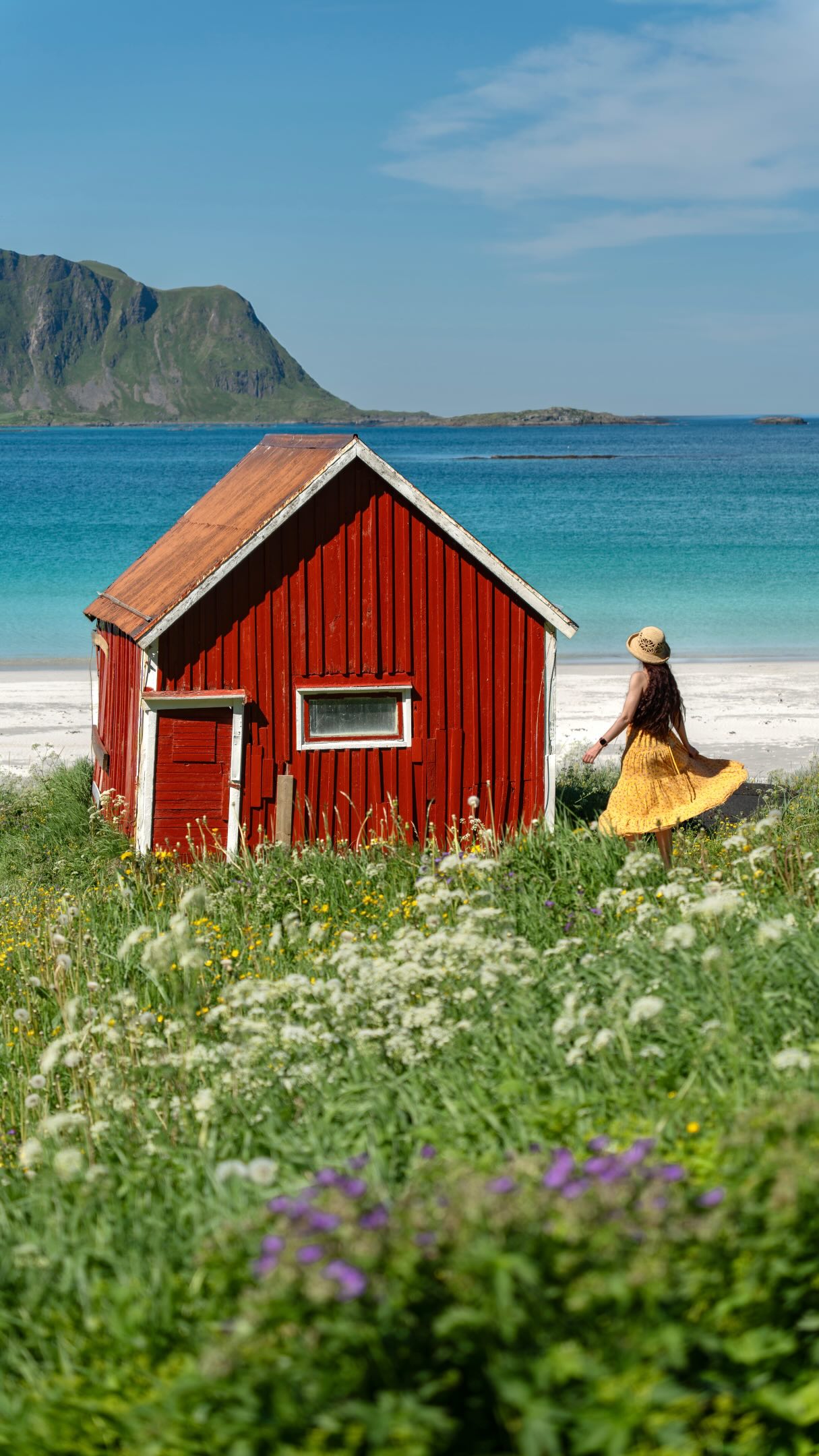 Rambergstranda: Arctic Beach Paradise in Lofoten