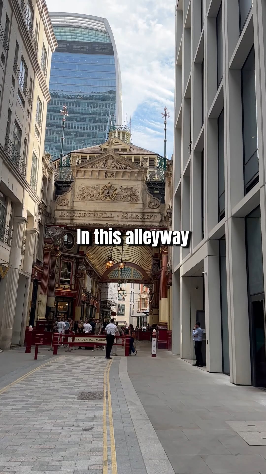 London's Hidden Alleyways and Courtyards Tour
