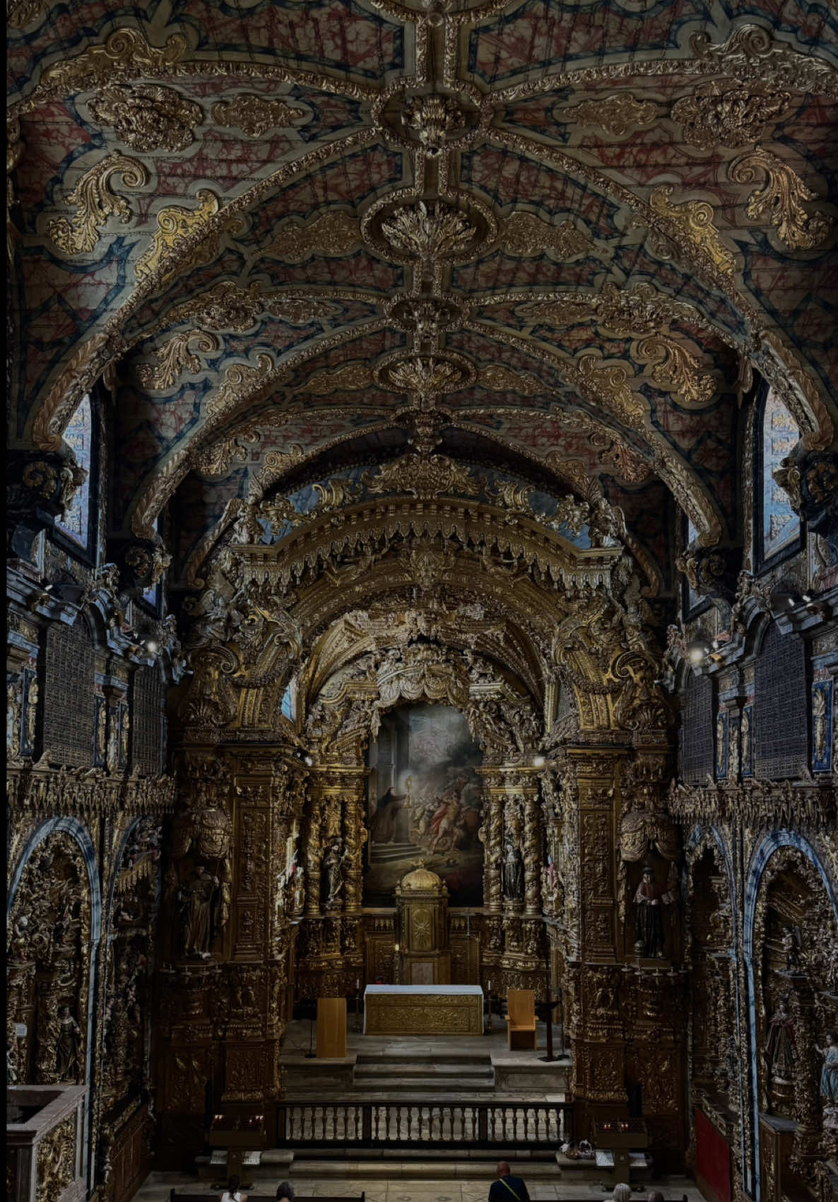 Igreja de Santa Clara's Ornate Interior