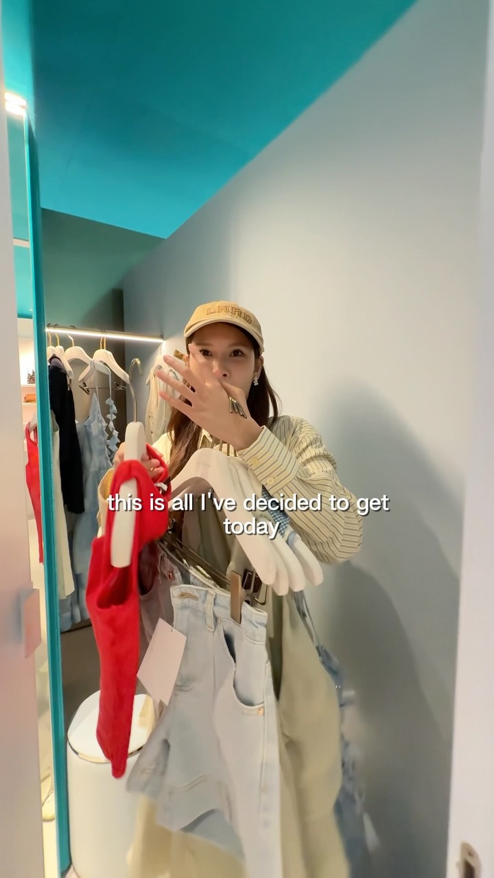 Woman Shops At Thai Clothing Brand Lyn Around