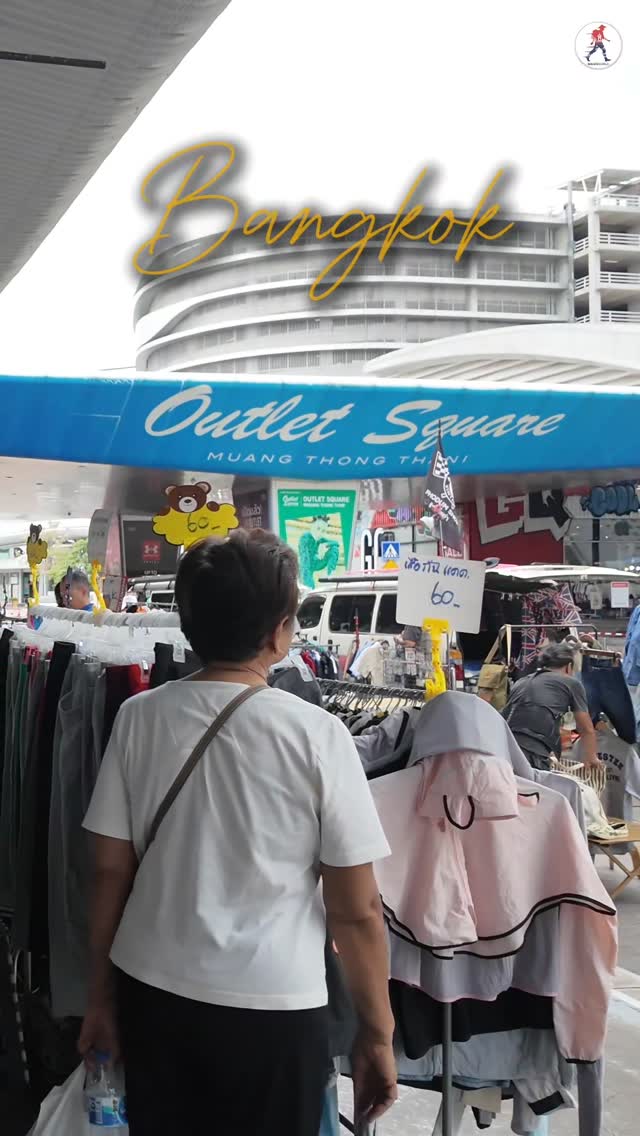 Muang Thong Market: Bangkok Weekend Street Food and Shopping
