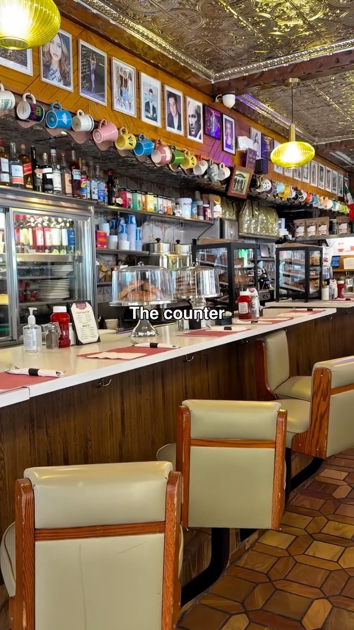 Chelsea Square Restaurant: A 24/7 Diner Experience