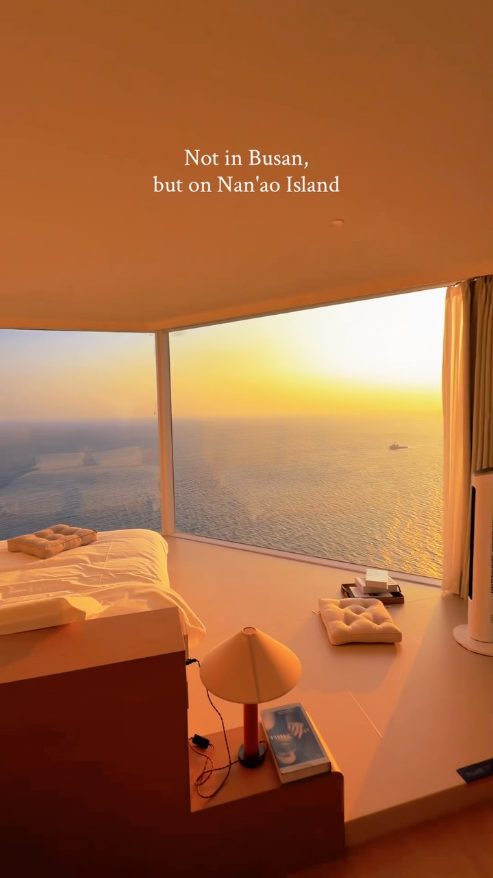 Island Hotel Offers Stunning Sunrises and Sunsets