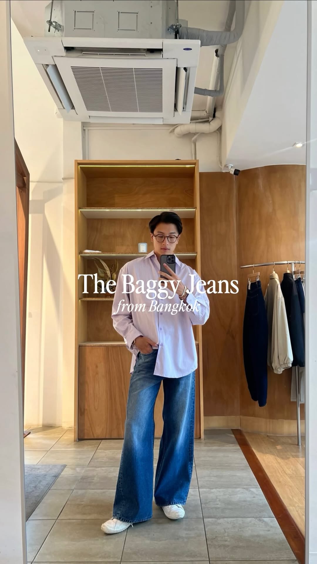 Bangkok Fashion Store Offers Chic Baggy Jeans