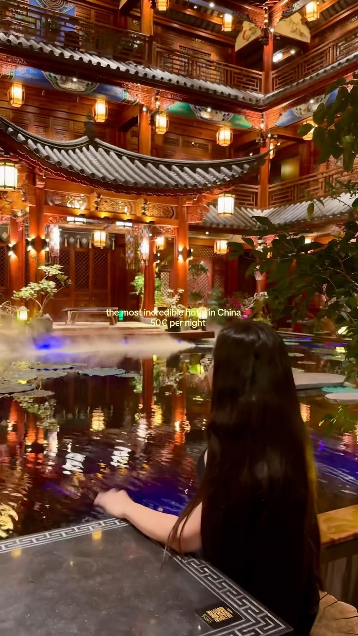 Affordable Traditional Chinese Inn With Courtyard