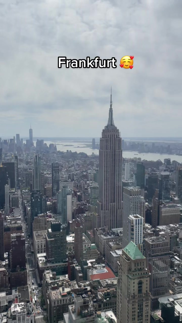 Skyscrapers in New York and Frankfurt