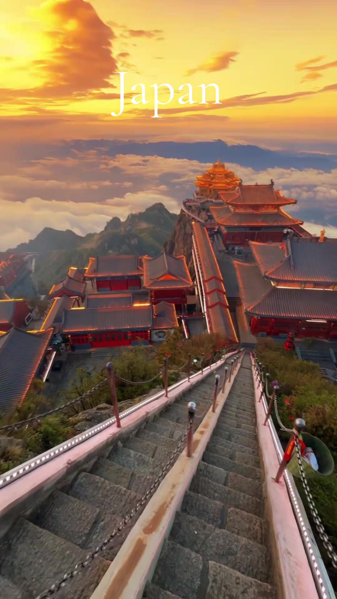 18 Attractions in Japan