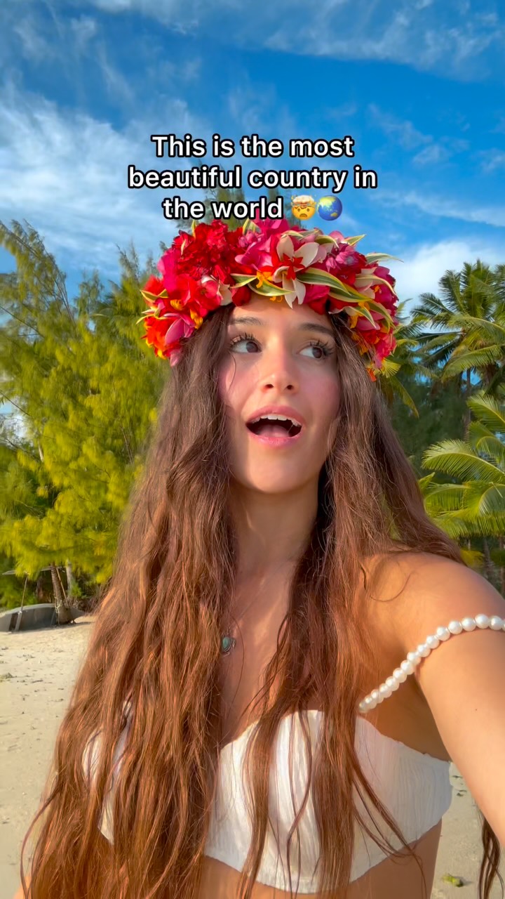 Beautiful Islands: Cook Islands And French Polynesia
