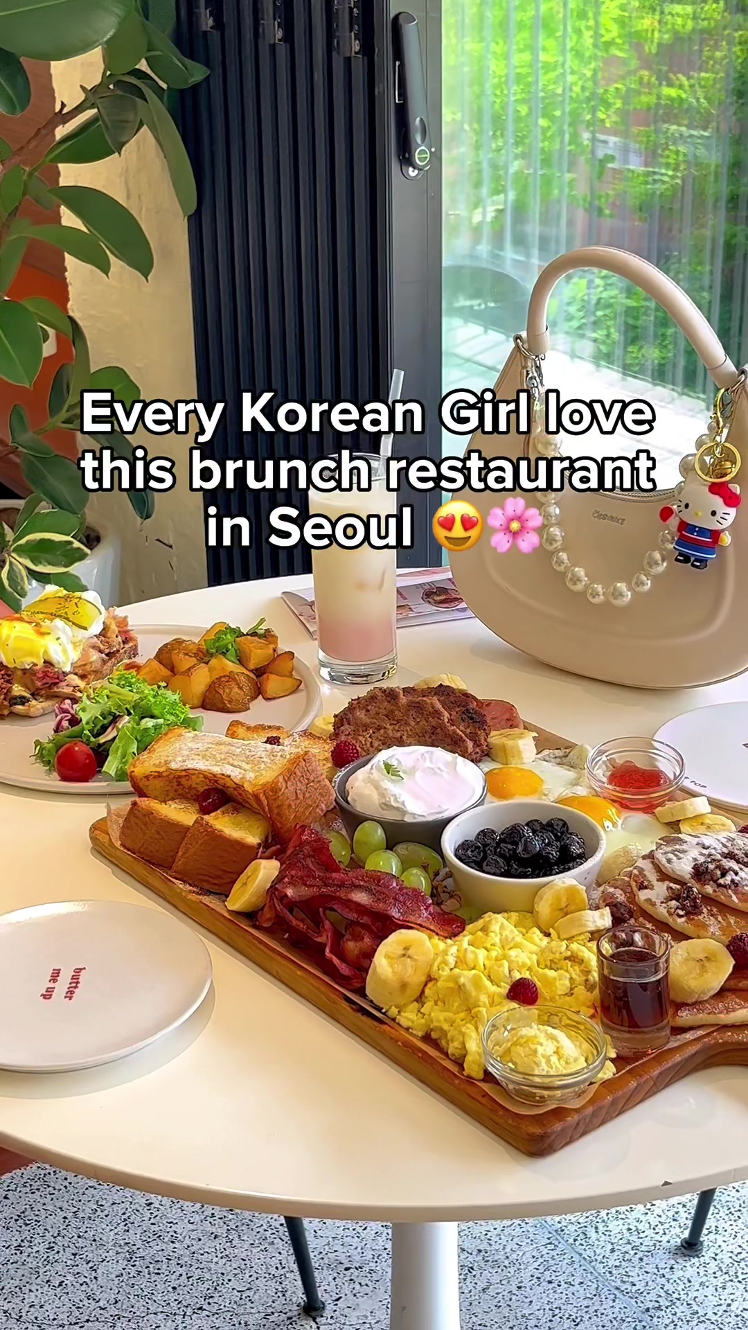 Maple Top: Seoul's Aesthetic Brunch Spot