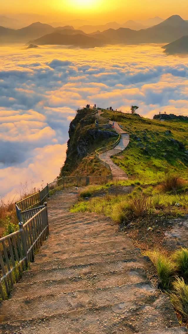 Manungkot: A Scenic Hilltop Destination