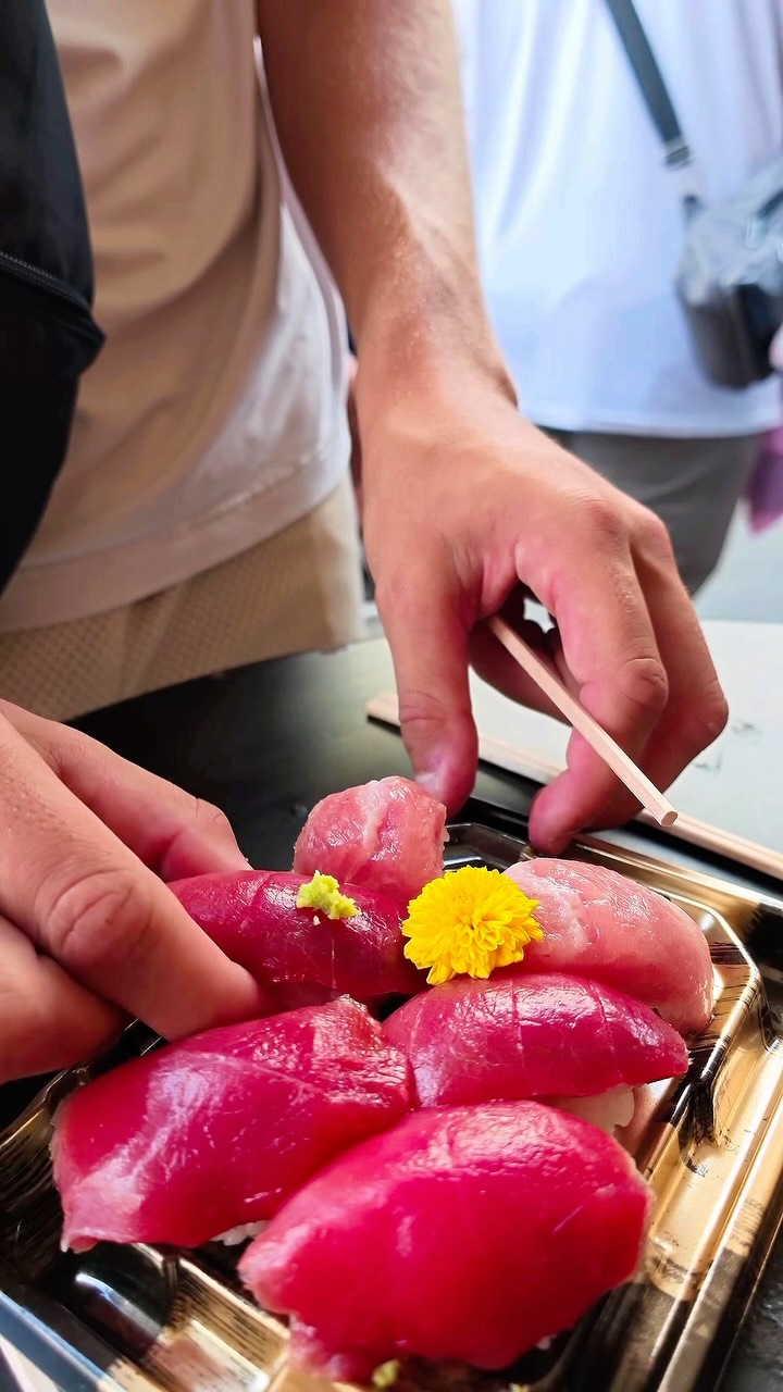 Tsukiji Fish Market's Culinary Delights Explored