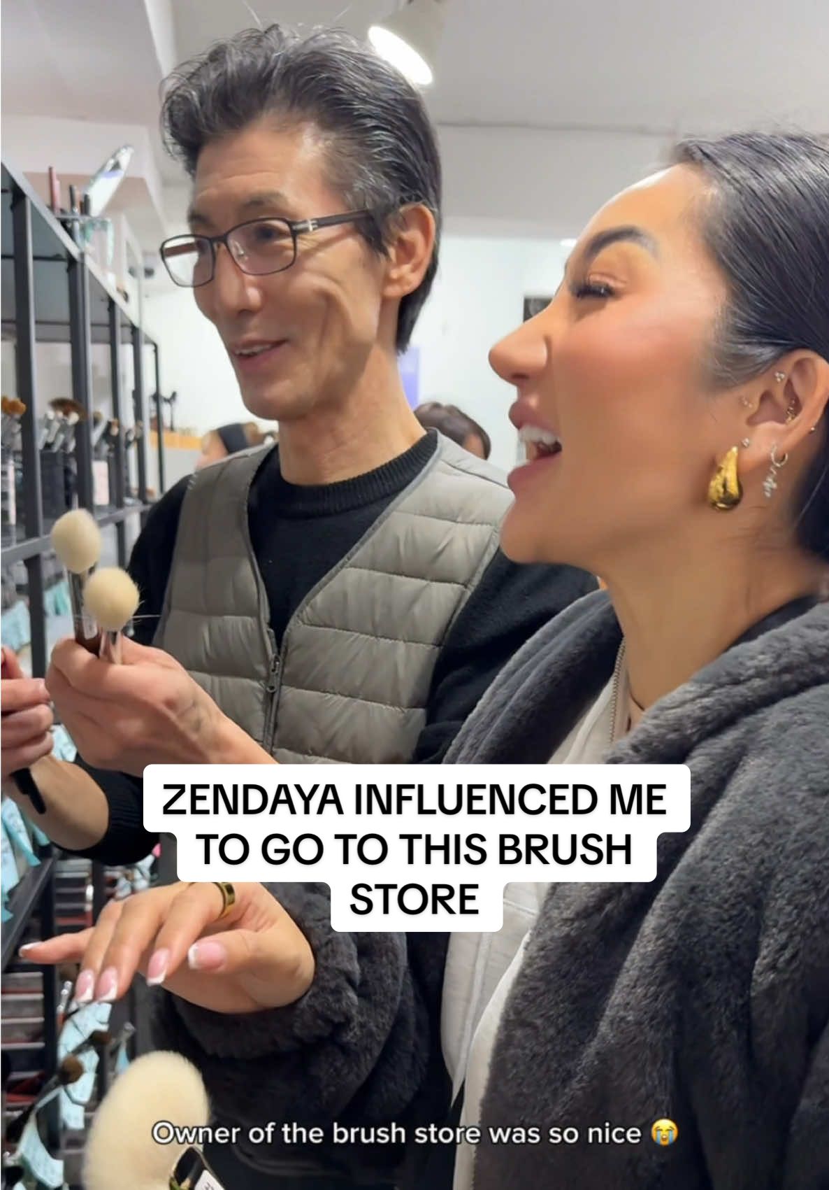 Hongdae Makeup Brush Store Popular With Zendaya