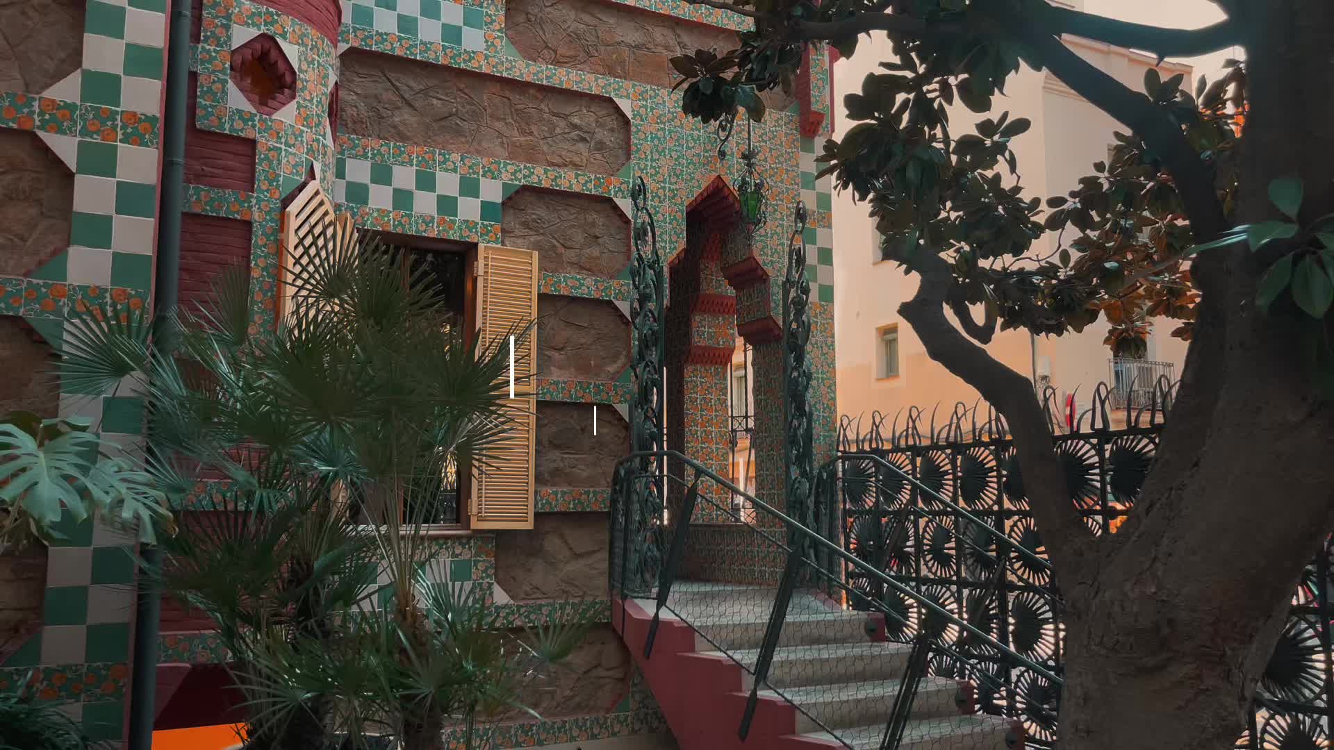 Gaudí's Masterpieces: Sagrada Familia & Casa Vicens