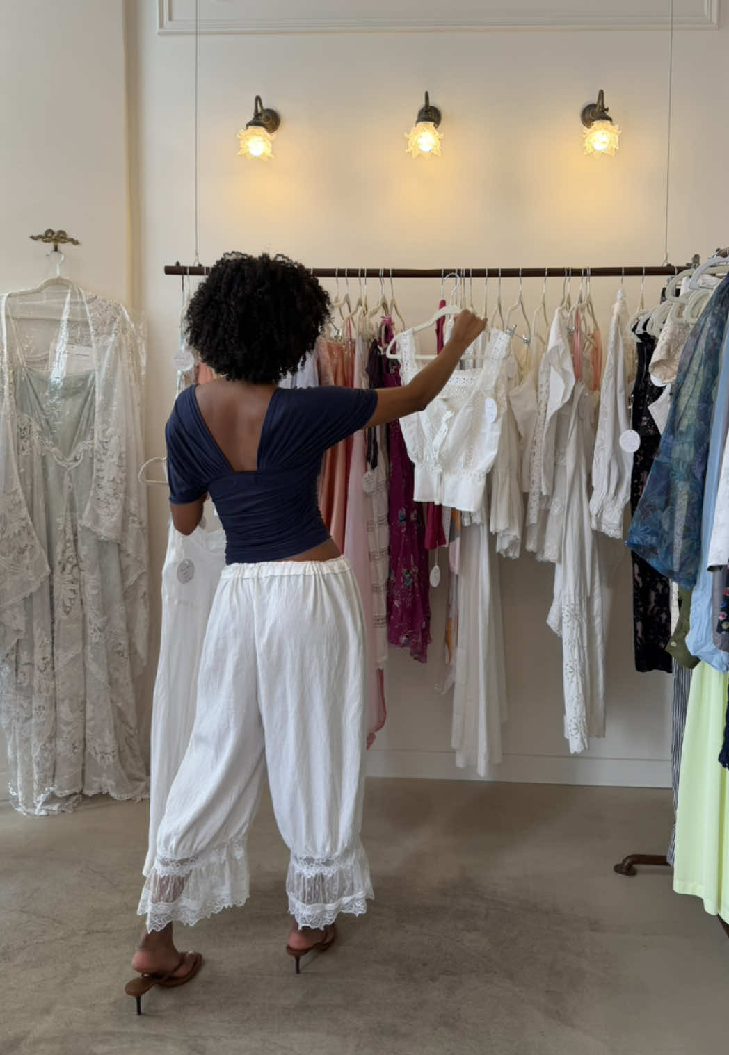 Kanelle Vintage: A Cherished Retro Boutique