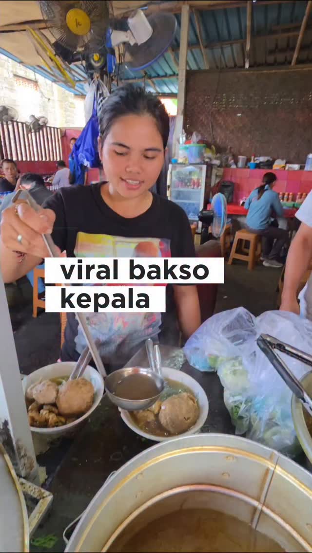 Viral Indonesian Meatball Dish Showcased