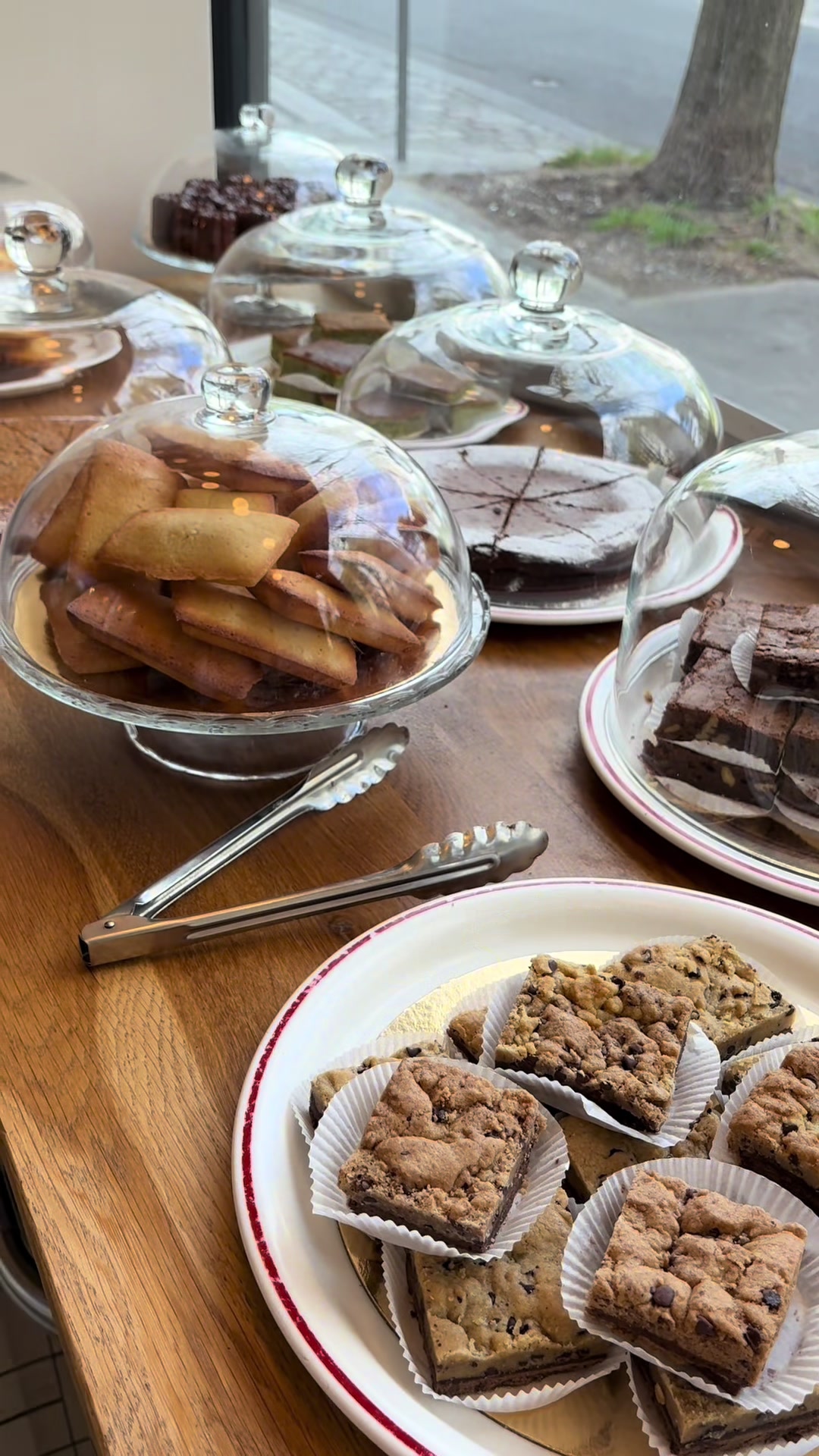 Ô Gateau: Sweet Treats From A Parisian Patisserie