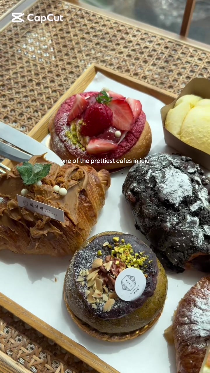 Haejigae Cafe Offers Scenic Views and Tasty Pastries